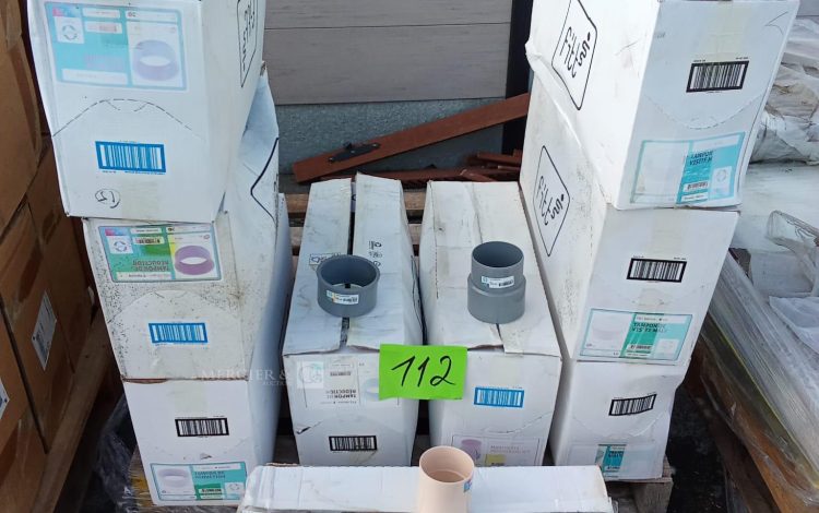 Autre Ensemble de pièces en PVC pour réseaux dévacuation ou dassainissement, compren  99