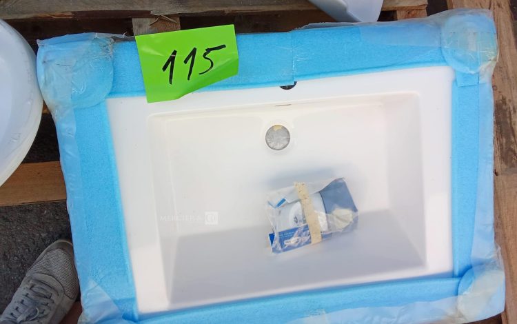 Autre Porte métallique coulissante de 167cm x230cm ,  ouverture 140cm avec serrure dig  115