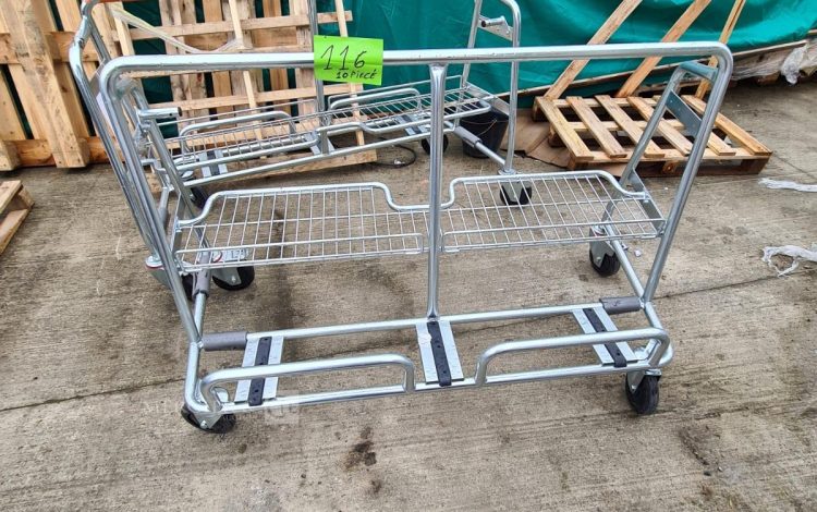 Autre Ensemble de 10 chariots à roulettes, conçus pour la manutention industrielle ou  102