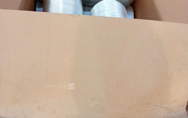 Autre Lot de gaines et conduits  ventilation / extraction  109