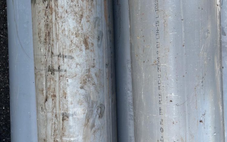 Autre Lot de 5 tubes PVC, diamètre 250 et 4m de longueur  117