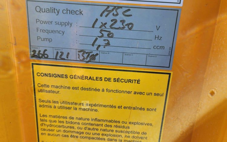 Autre Lot d’environ 18 sac de granulés isolants pour la mise au niveau des sol déformé  138