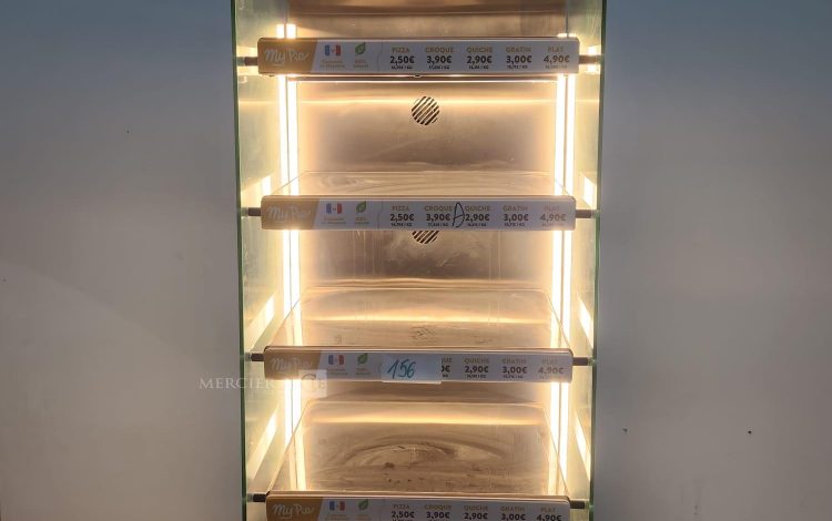 Autre Caisson frigorifique isotherme, conçu pour le transport et le stockage de produi  156