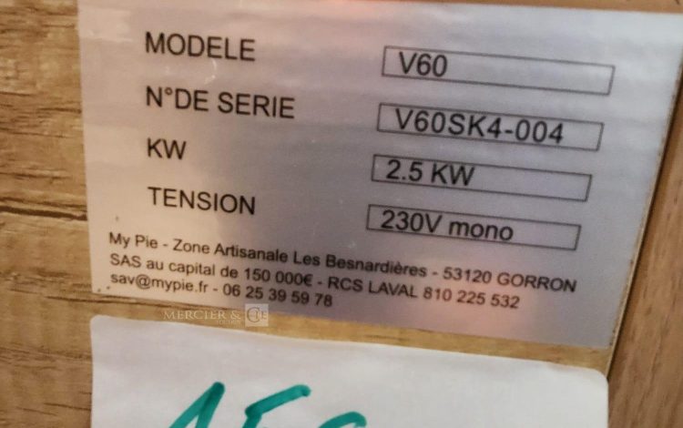 Autre Caisson frigorifique isotherme, conçu pour le transport et le stockage de produi  156