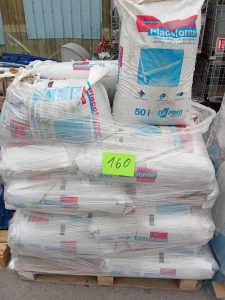 Autre Lot d’environ 18 sac de granulés isolants pour la mise au niveau des sol déformé  138