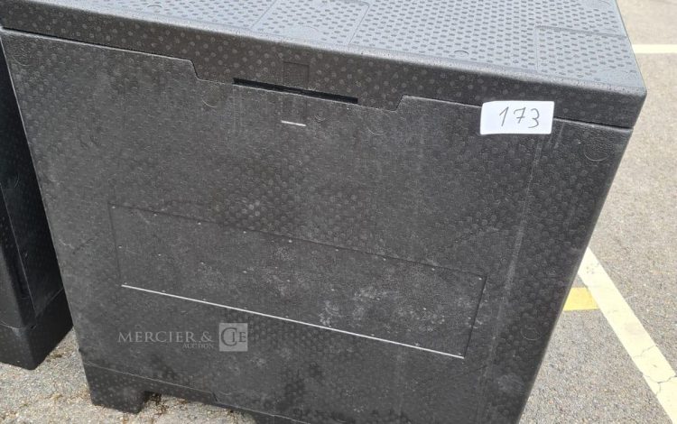 Autre Caisson frigorifique isotherme, conçu pour le transport et le stockage de produi  150