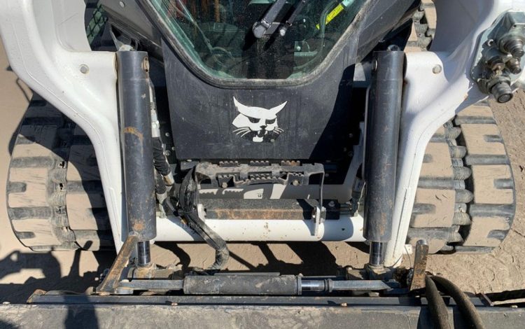 BOBCAT T66  T66