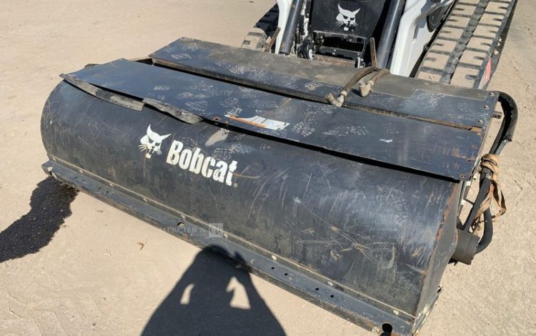 BOBCAT T66  T66