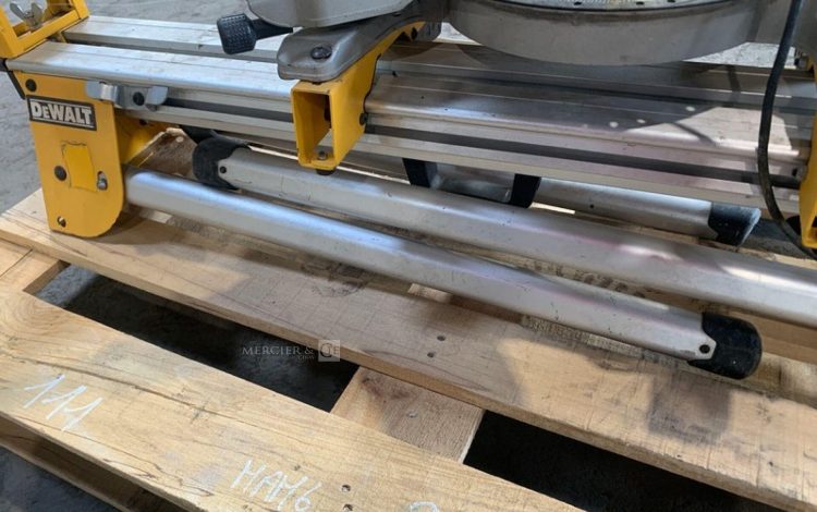 DEWALT DW777-QS  SCI010148
