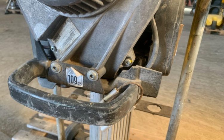 WACKER NEUSON BH65  PIQ011042