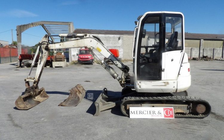 VOLVO ECR38  198203