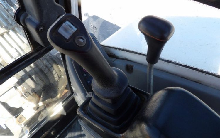 VOLVO ECR38  198203