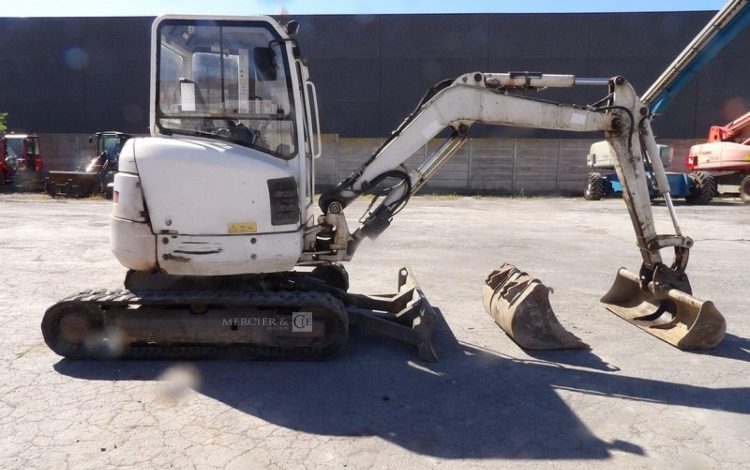 VOLVO ECR38  198203