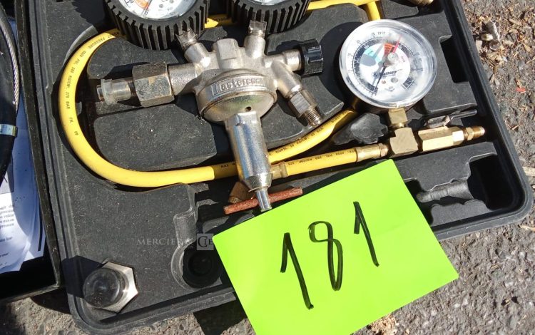 Autre Lot de 3 appareils pour installation de gaz  Régulateurs et testeur  155