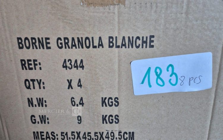 Autre Lot de 24 arceaux de protection pour racks de stockage  de 120cm x 80cm. Structu  183