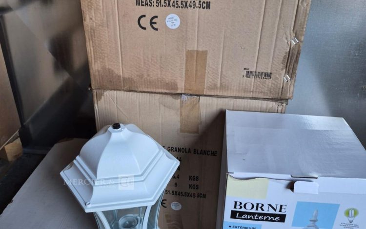Autre Pompe à chaleur unité extérieure Therma V marque LG , HU161HAU33 Appareil endomm  187