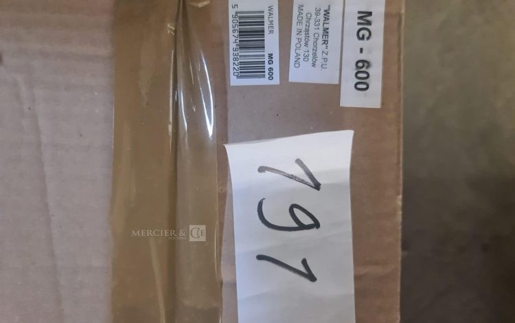 Autre Pompe à chaleur unité extérieure Therma V marque LG , HU161HAU33 Appareil endomm  187