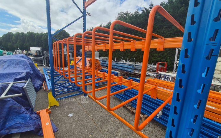 Autre Lot de 24 arceaux de protection pour racks de stockage  de 90cm x 70cm. Structur  168
