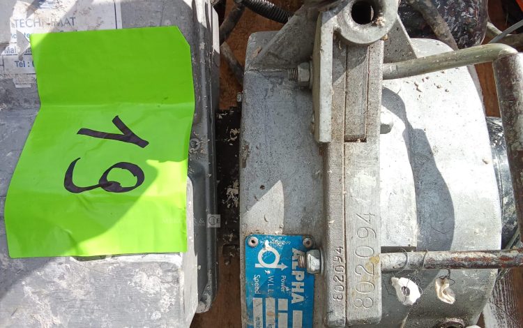 Autre Lot de 3 moteurs de levage SKYCLIMBER avec câbles  équipement pour échafaudage  17
