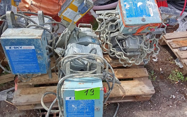 Autre Lot de 3 boîtiers de chantier pour compteurs électriques  19