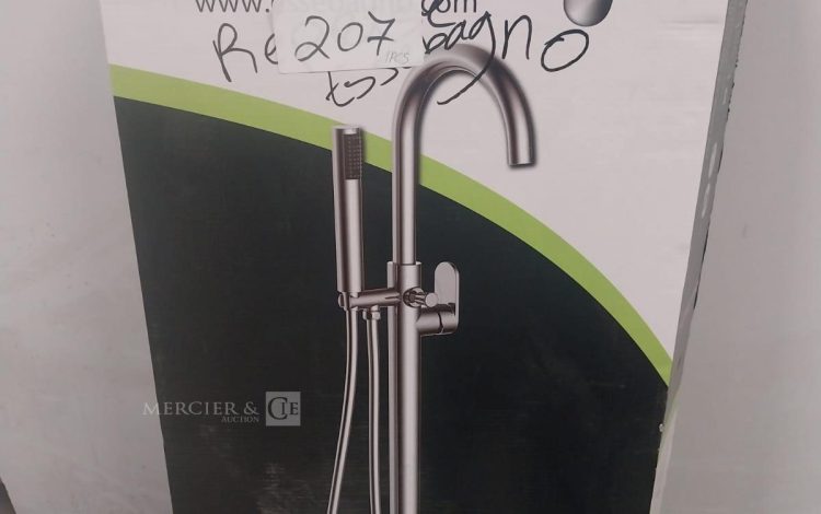 Autre Colonne de sol pour baignoire ilot marque Esse Bagno  178
