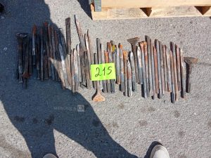 Autre Lot de  16 rayonnage de stockage de 120 cm x 34cm. Les accessoires sont compris  215