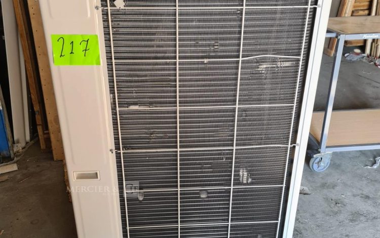 Autre Pompe à chaleur unité extérieure Therma V marque LG , HU161HAU33 Appareil endomm  187