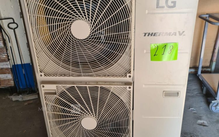 Autre Pompe à chaleur unité extérieure Therma V marque LG , HU161HAU34 Appareil endomm  188