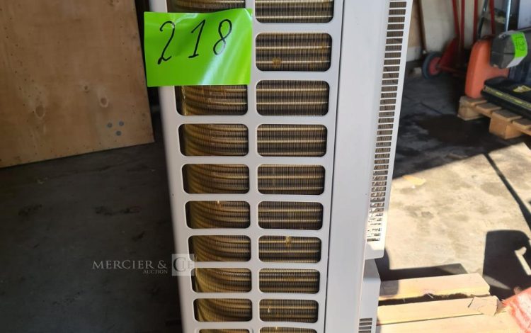 Autre Pompe à chaleur unité extérieure Therma V marque LG , HU161HAU34 Appareil endomm  188