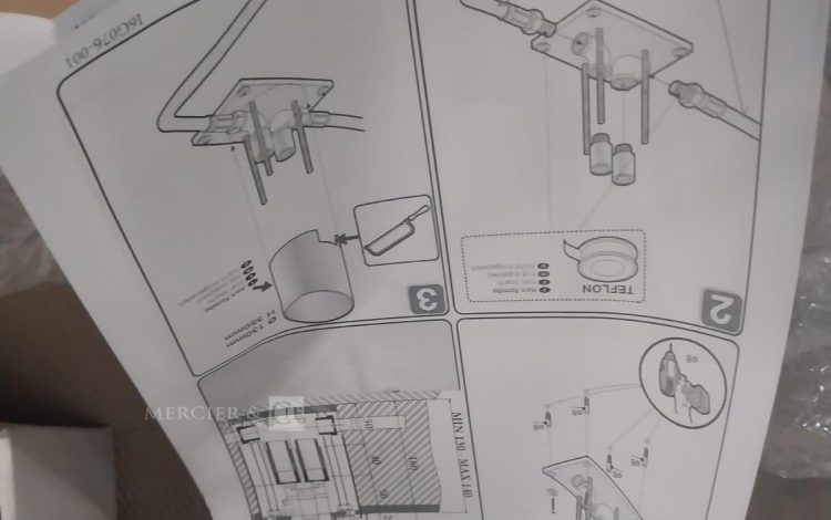 Autre Lot d’environ 50 sachets de Vis auto perceuse à tête bombée  221
