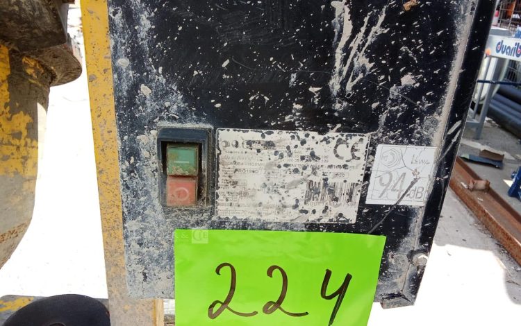Autre Lot de 2 bétonnière  marque LESCHA , non teste  194
