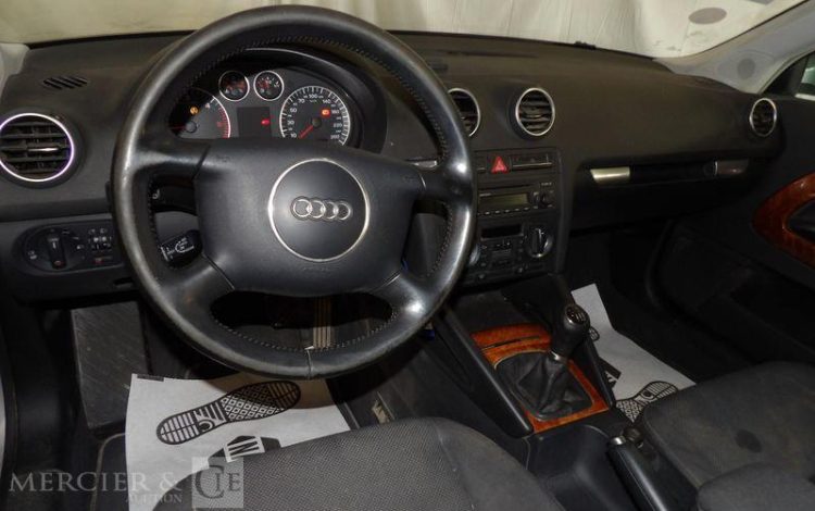 AUDI A3 2.0 TDI GRIS 2359XN84