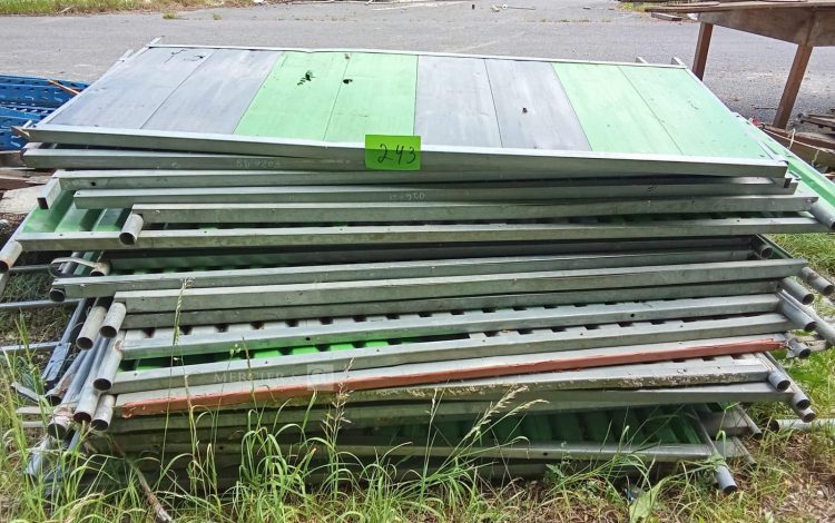 Autre Lot de 24 clôture de chantier mobile de 100x250cm  209