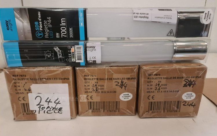 Autre Lot de 10 réglettes led IP44 3000K, pour pièces d’eau , marque Easy Light  210