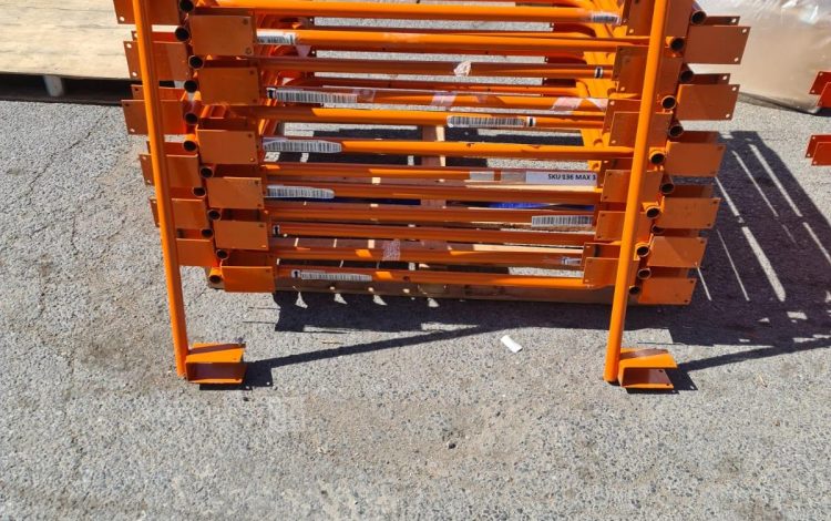 Autre Lot de 24 arceaux de protection pour racks de stockage  de 100cm x 90cm. Structu  216