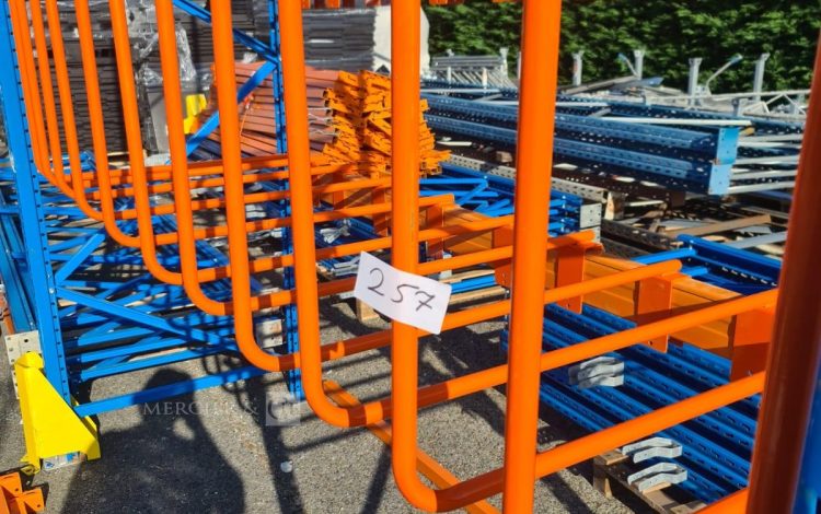 Autre Lot de 24 arceaux de protection pour racks de stockage  de 90 cm x 70 cm. Struct  218
