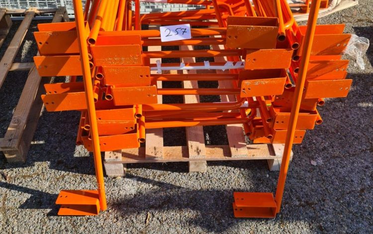 Autre Lot de 24 arceaux de protection pour racks de stockage  de 90 cm x 70 cm. Struct  218