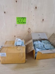 Autre Lot d’environ 50 sachets de Vis auto perceuse à tête bombée  221