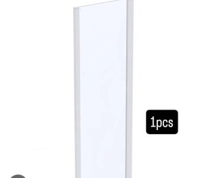 Autre Lot de poignées chrome, compatible avec la cousine du lot 319. Contient 6 petite  267