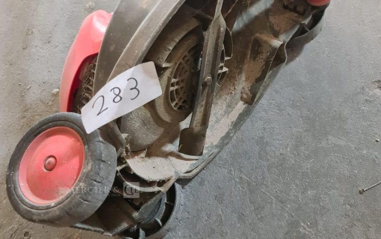 Autre Tondeuse de la marque FLYMO  237