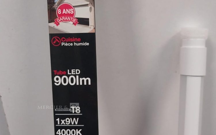 Autre Lot de 24 tubes T8 LED 9W avec starter marque holy light  244