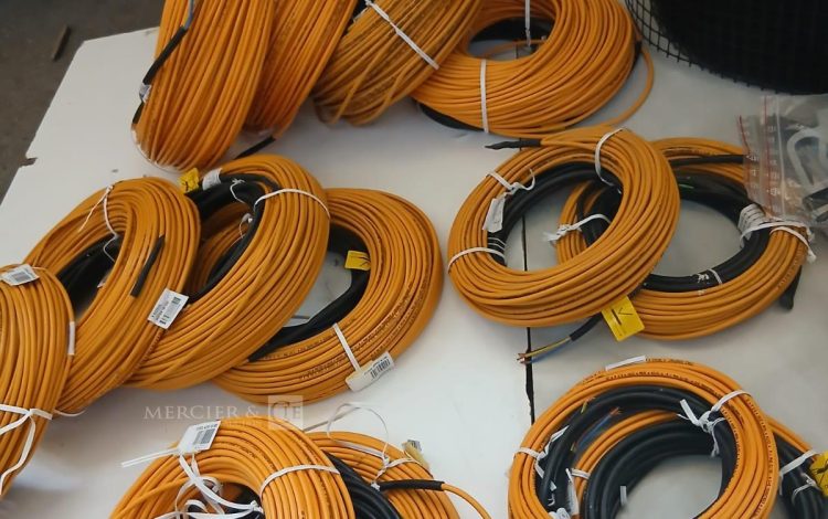 Autre Lot composé de plusieurs outils pour les véhicules de décarcération.  312
