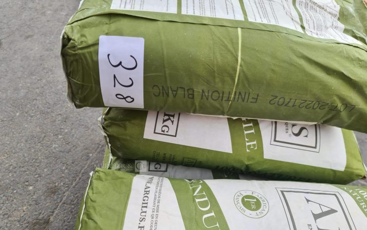 Autre Lot de 7 sac d’enduit d’argile finition , 25KG. Marque Argilus  272