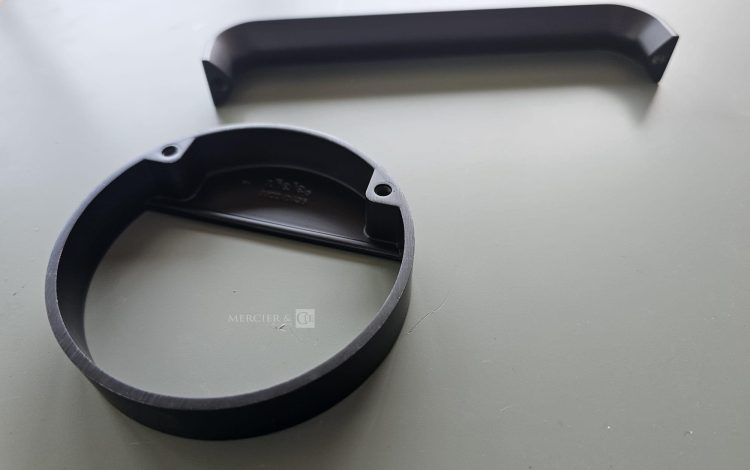 Autre Jeu de poignées de porte coloris noir, conçu pour s’adapter parfaitement à la cu  29