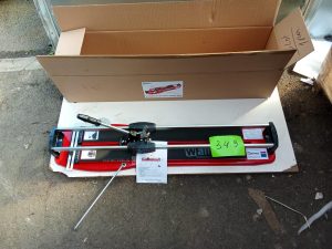 Autre Lot comprenant quatre boîtes de crédence en aluminium composite OSKAB , un fond  349
