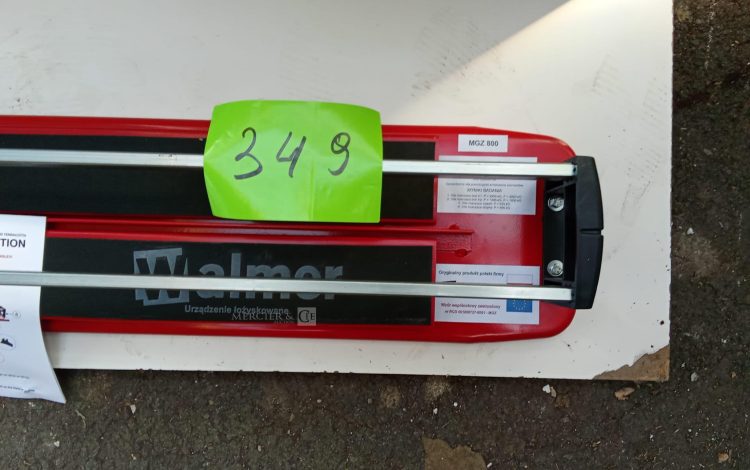 Autre Lot comprenant quatre boîtes de crédence en aluminium composite OSKAB , un fond  349
