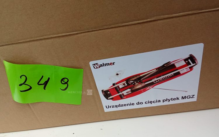 Autre Lot comprenant quatre boîtes de crédence en aluminium composite OSKAB , un fond  349