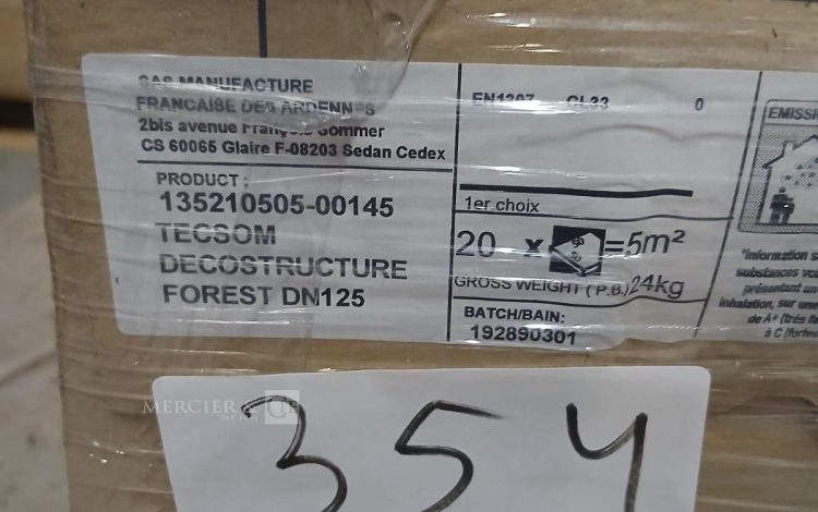 Autre Lot de poignées blanches, compatible avec la cuisine du lot 451. Contient 11 pet  354