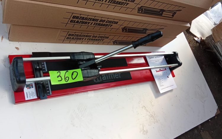 Autre Lot comprenant quatre boîtes de crédence en aluminium composite OSKAB , un fond  349