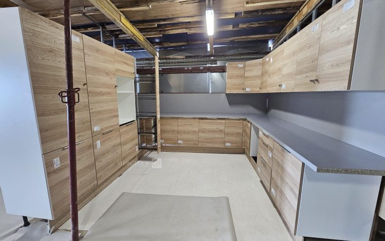Autre Cuisine « Chêne Prestige »  Style moderne et chaleureux, marque OSKAB              345